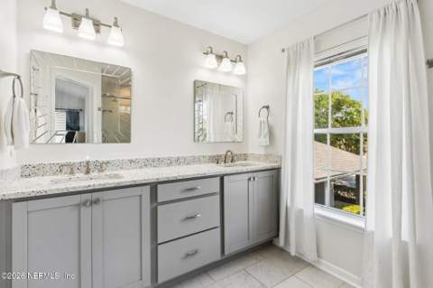 4134 Highwood Drive, Jacksonville FL - photo 9 of 53