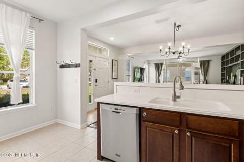 4134 Highwood Drive, Jacksonville FL - photo 18 of 53