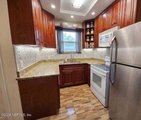 2103 Allandale Circle, Jacksonville FL - photo 13 of 27
