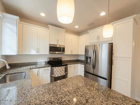 474 Richmond Drive, St. Johns FL - photo 7 of 32
