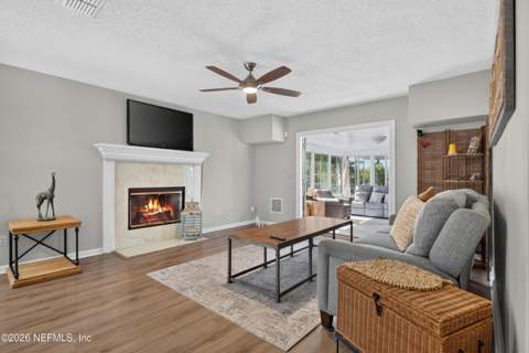 8680 Bandera Circle, Jacksonville FL - photo 9 of 52