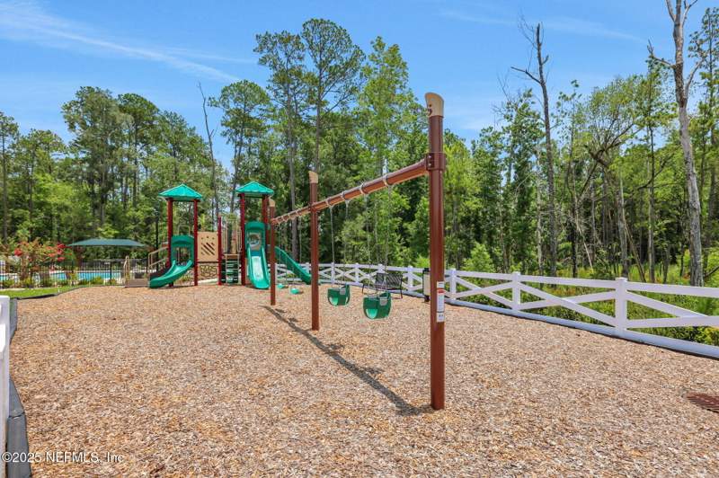 5 bedroom Single Family Residence at 2309 Jennings Farm Drive, Jennings Farm, Middleburg — photo 2