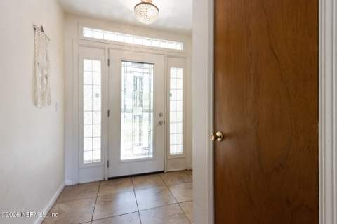 12994 Silver Oak Drive, Jacksonville FL - photo 7 of 44