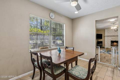 12994 Silver Oak Drive, Jacksonville FL - photo 18 of 44