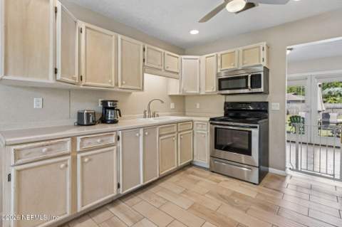 12994 Silver Oak Drive, Jacksonville FL - photo 22 of 44