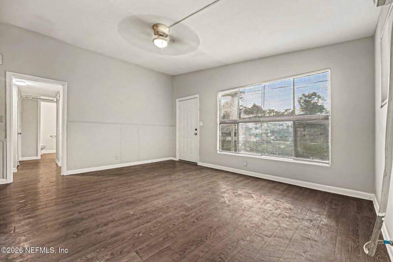 3 bedroom Single Family Residence at 1933 Gamewell Road, Arlington Hills, Jacksonville — photo 2