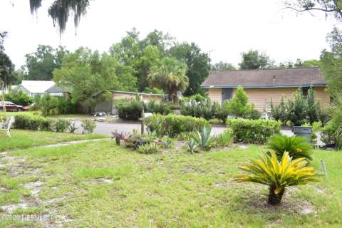 6802 Barberie Street, Jacksonville FL - photo 6 of 36