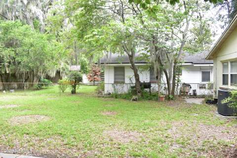 6802 Barberie Street, Jacksonville FL - photo 10 of 36