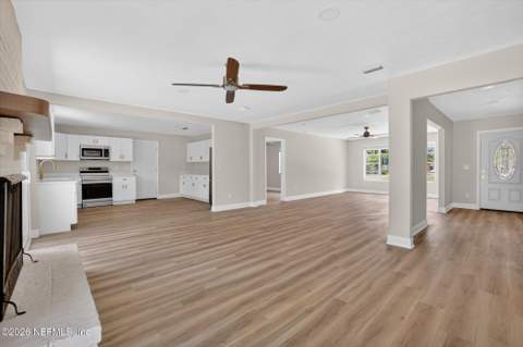 5231 Eulace Road, Jacksonville FL - photo 10 of 34