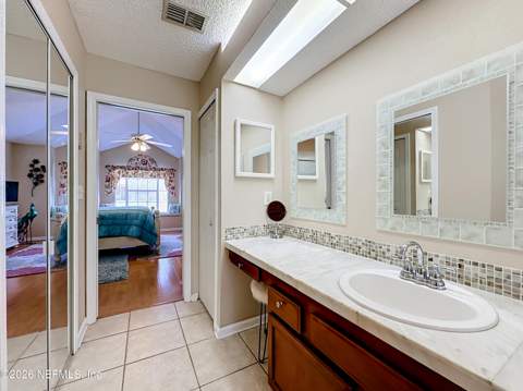 9243 Dale View Lane, Jacksonville FL - photo 23 of 47