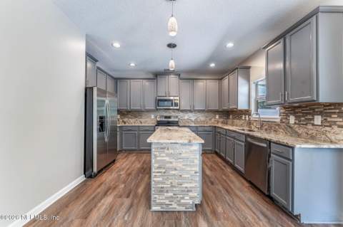6088 Caladesi Court, Jacksonville FL - photo 20 of 59