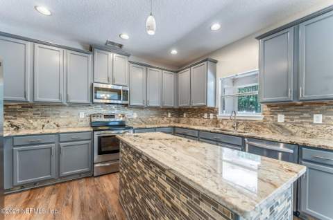 6088 Caladesi Court, Jacksonville FL - photo 21 of 59