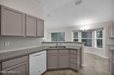 12484 Hatton Chase Lane, Jacksonville FL - photo 18 of 46