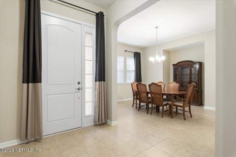 7209 Mondovi Lane, Jacksonville FL - photo 10 of 67