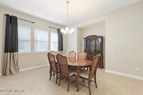 7209 Mondovi Lane, Jacksonville FL - photo 13 of 67