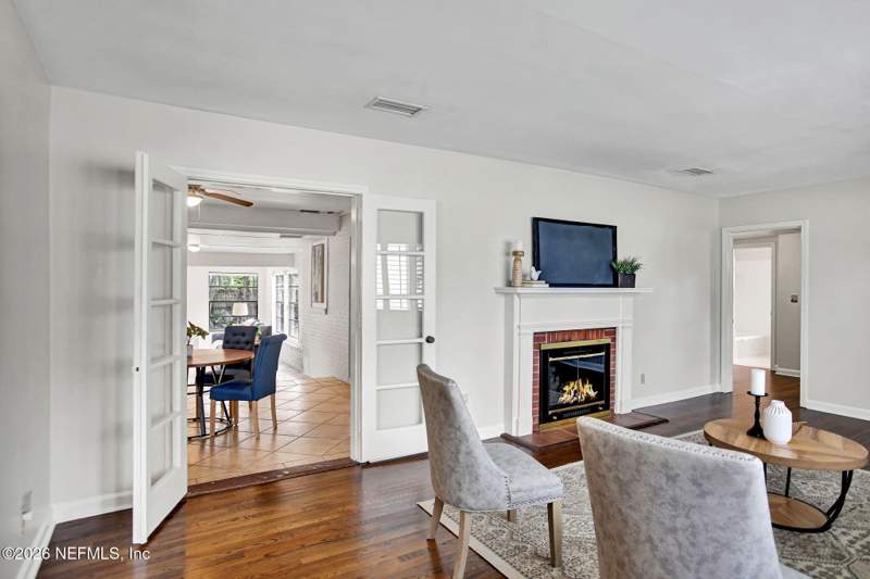 3 bedroom Single Family Residence at 1353 Live Oak Lane, Live Oak Manor, Jacksonville — photo 5