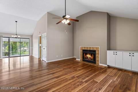 506 Clubhouse Court, Jacksonville FL - photo 10 of 31