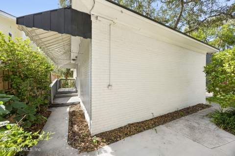 1655 Challen Avenue, Jacksonville FL - photo 10 of 44