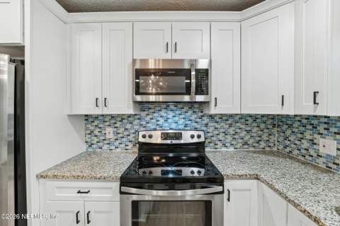 8306 Eaton Avenue, Jacksonville FL - photo 14 of 40