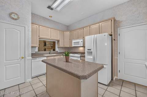 4821 Hawks Landing Court, Jacksonville FL - photo 11 of 36