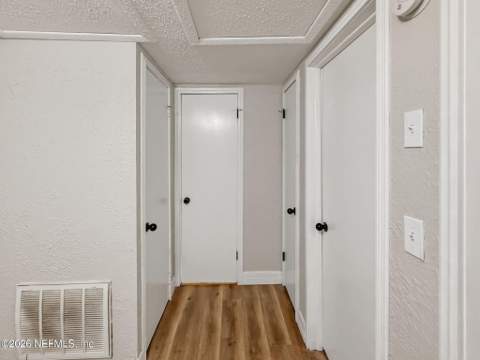 6628 Pine Summit Drive, Jacksonville FL - photo 12 of 58