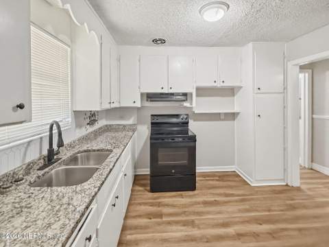 6628 Pine Summit Drive, Jacksonville FL - photo 19 of 58