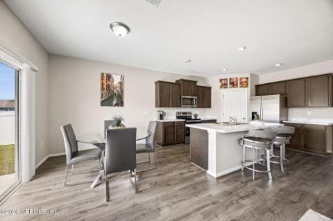 3676 Alta Lakes Boulevard, Jacksonville FL - photo 15 of 48