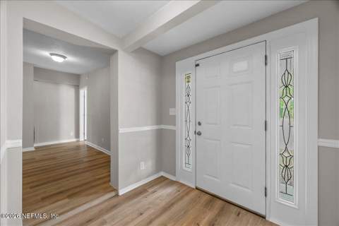 8712 Mathonia Avenue, Jacksonville FL - photo 6 of 34