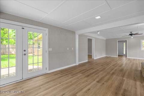 8712 Mathonia Avenue, Jacksonville FL - photo 13 of 34