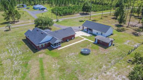 11485 Peacock Creek Road, Glen St. Mary FL - photo 9 of 72