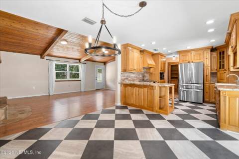 109 Oak Tree Lane, Palatka FL - photo 6 of 61