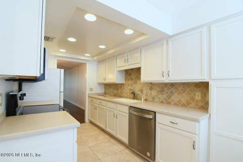 1810 Sevilla Boulevard #202, Atlantic Beach FL - photo 17 of 41