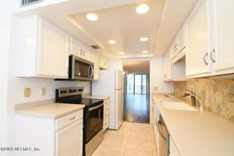 1810 Sevilla Boulevard #202, Atlantic Beach FL - photo 18 of 41