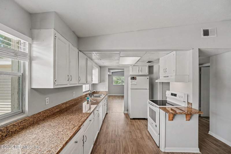3 bedroom Single Family Residence at 919 Crest Drive, Westgate, Jacksonville — photo 5