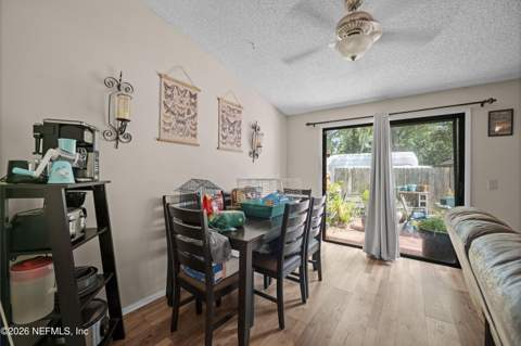 4208 Queensway Drive, Jacksonville FL - photo 14 of 34