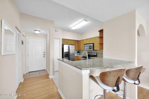 10435 Midtown Parkway #415, Jacksonville FL - photo 7 of 10