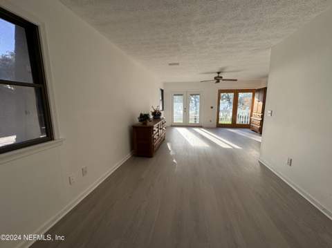 3832 Sandy Shores Drive, Jacksonville FL - photo 16 of 48
