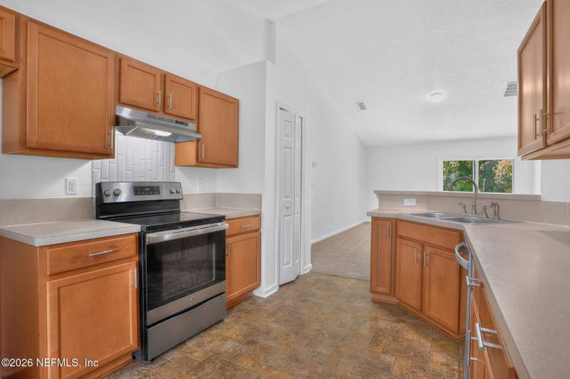 3 bedroom Single Family Residence at 13818 Goodson Place, Victoria Lakes, Jacksonville — photo 4