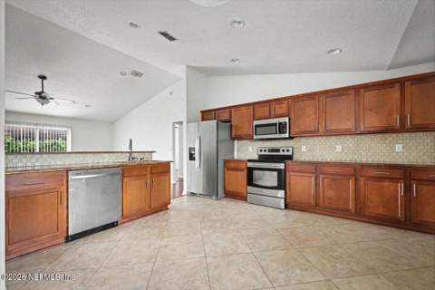 11542 Wandering Pines Trail, Jacksonville FL - photo 11 of 28
