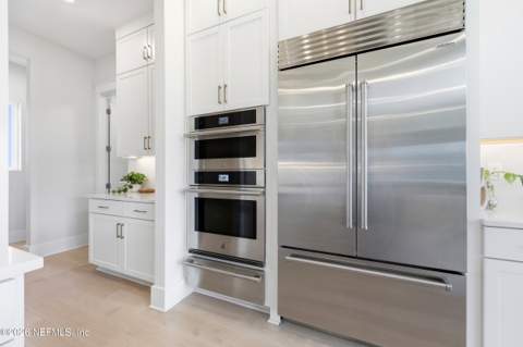 10122 Koster Street, Jacksonville FL - photo 9 of 38