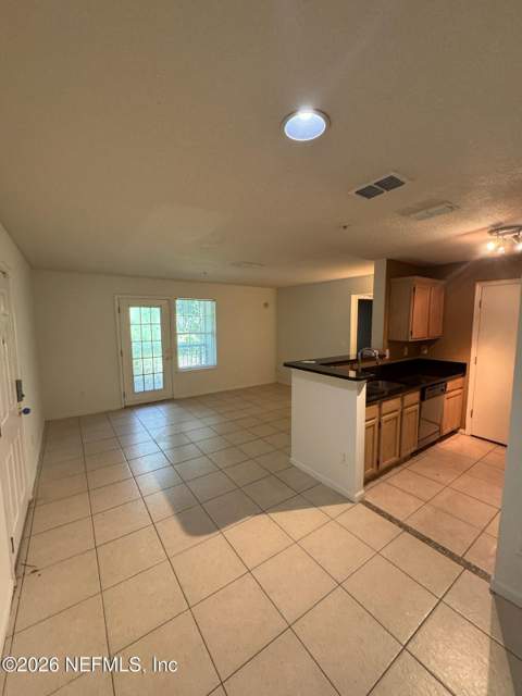 7701 Timberlin Park Boulevard #514, Jacksonville FL - photo 8 of 10