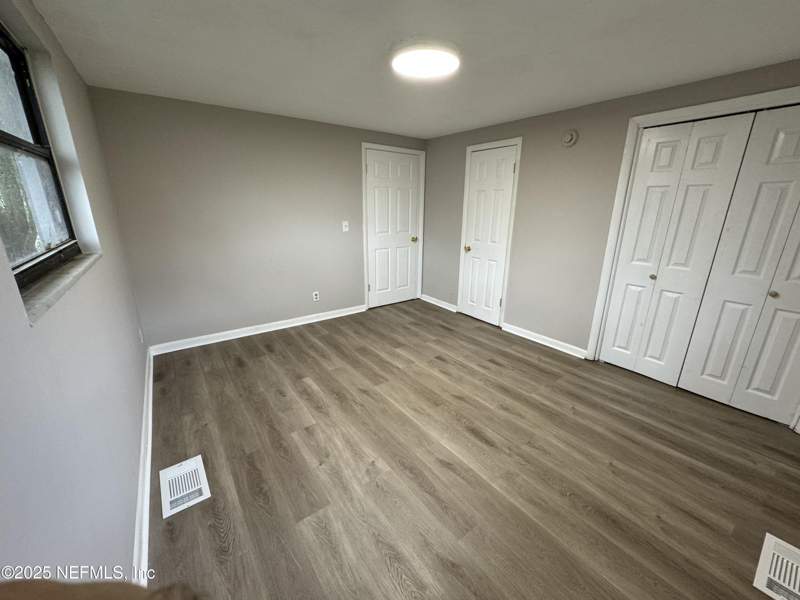 5 bedroom Single Family Residence at 5612 Oliver Street, Eggleston Heights, Jacksonville — photo 2