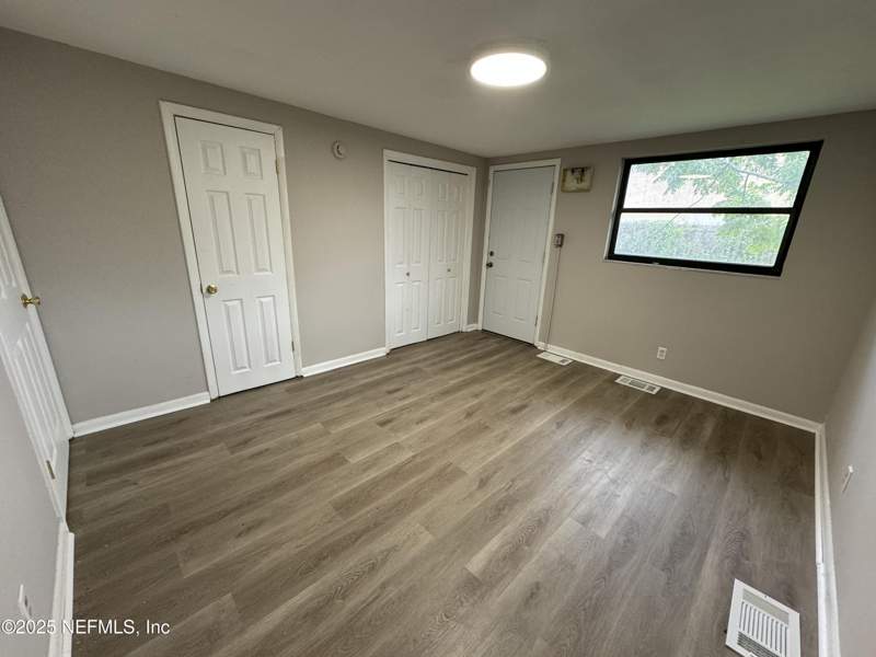 5 bedroom Single Family Residence at 5612 Oliver Street, Eggleston Heights, Jacksonville — photo 4
