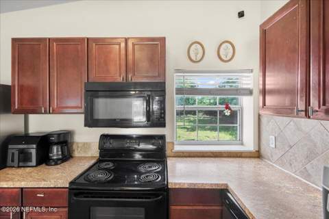 9823 Eve Drive, Jacksonville FL - photo 7 of 25