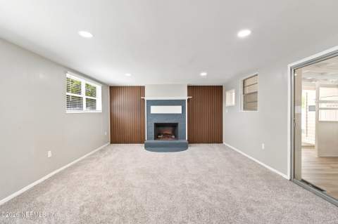 6522 Barkwood Drive, Jacksonville FL - photo 9 of 25