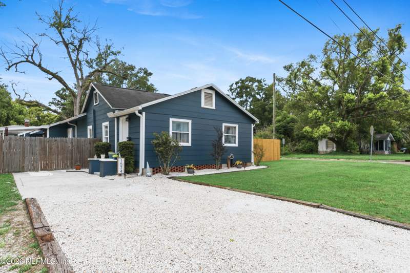 3 bedroom Single Family Residence at 1574 Hamilton Street, St Johns Park, Jacksonville — photo 5