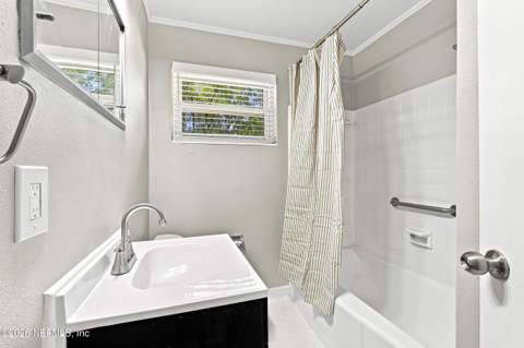 6522 Barkwood Drive, Jacksonville FL - photo 20 of 25