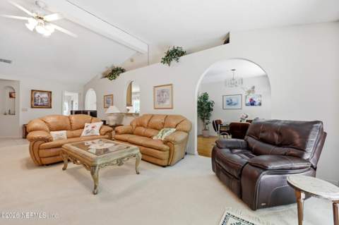 5427 Blue Pacific Drive, Jacksonville FL - photo 10 of 39