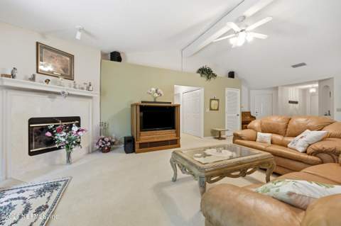 5427 Blue Pacific Drive, Jacksonville FL - photo 11 of 39