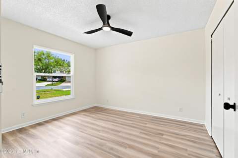 11987 Arbor Lake Drive, Jacksonville FL - photo 21 of 32